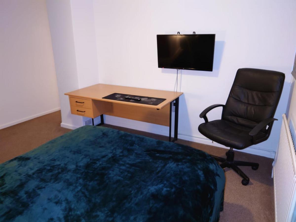 Lovely Rooms In A Quiet Place Of ווקינג מראה חיצוני תמונה